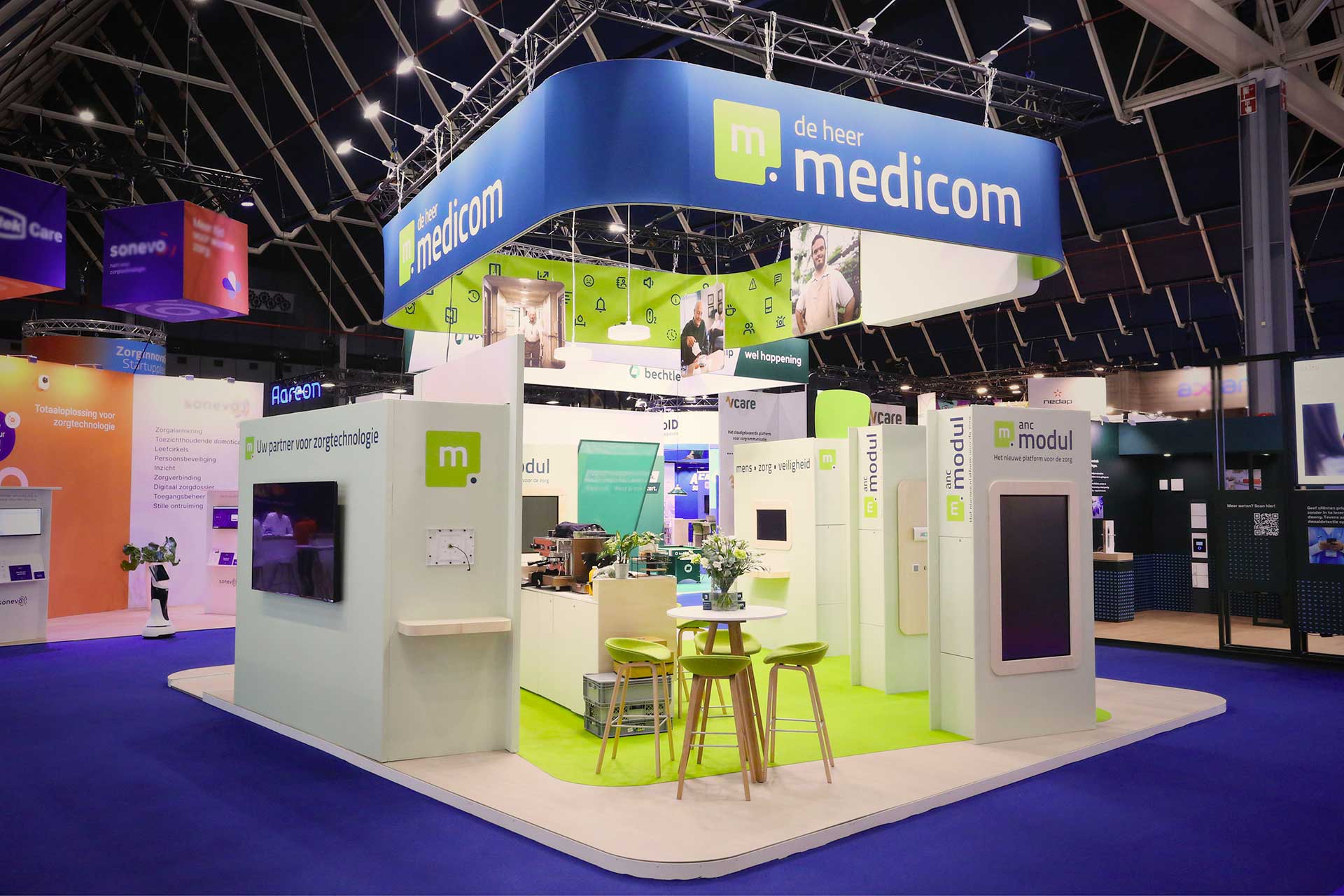 De Heer Medicom booth side view